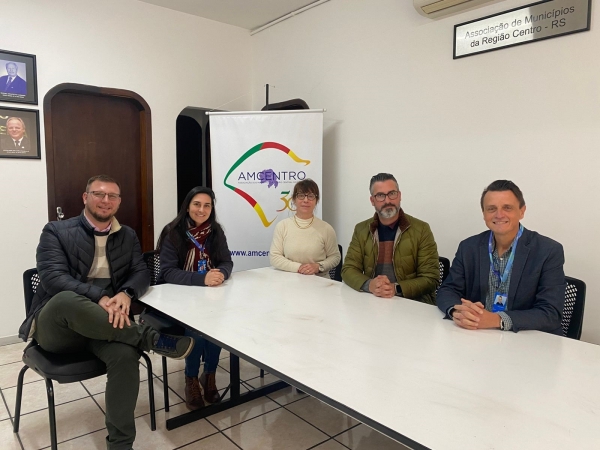 REUNIÃO AMCENTRO E SEBRAE/RS