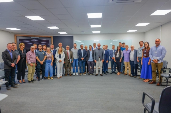 PREFEITOS REALIZAM REUNIÃO NO TCE/RS